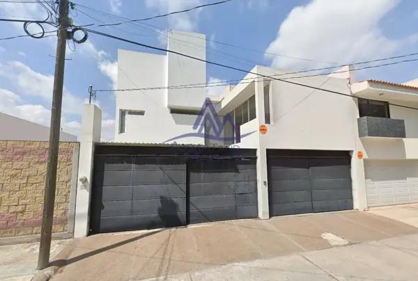 VENTA DE CASA EN COLINAS DEL PARQUE SAN LUIS POTOSI AD15
