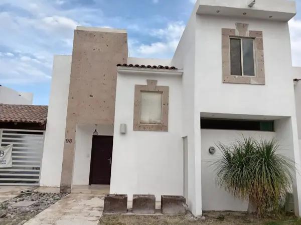 VENTA DE CASA EN SANTA  BARBARA