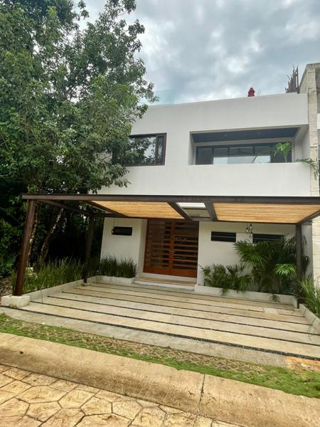 CASA EN VENTA EN MAYAKOBA, PLAYA DEL CARMEN