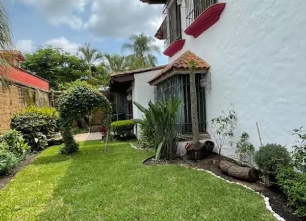 Casa sola en magnifica ubicación, cerca de Plaza Cuernavaca y la zona comercial de Rio Mayo Casa sola en magnifica ubicación, cerca de Plaza Cuernavaca y la zona comercial de Rio Mayo