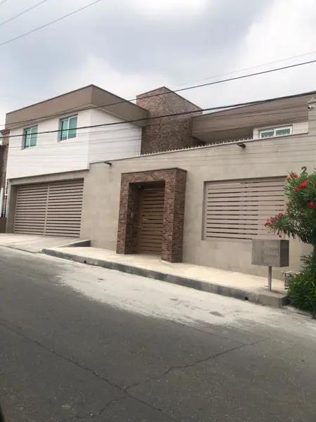 Casa en  venta en cumbres 3 sector