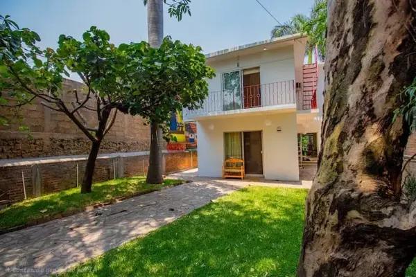 Casa en Acapantzingo con alberca privada.
