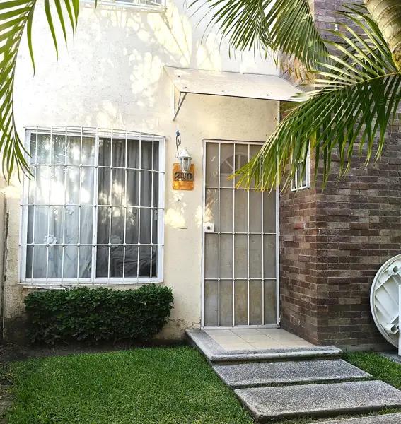 Casa en Venta en Xochitepec, Morelos - Amplia y Bien Ubicada