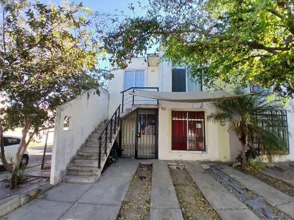 CASA TIPO DUPLEX