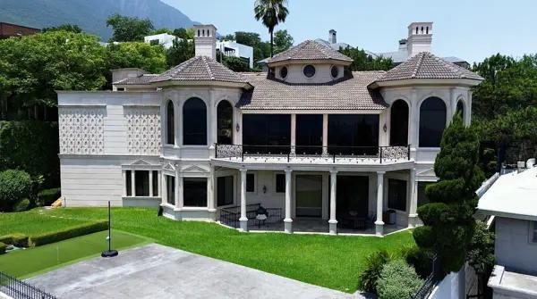 LUJOSA CASA EN VENTA LA CIMA LUJOSA CASA EN VENTA LA CIMA