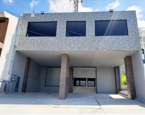 EDIFICIO / LOCALES EN VENTA