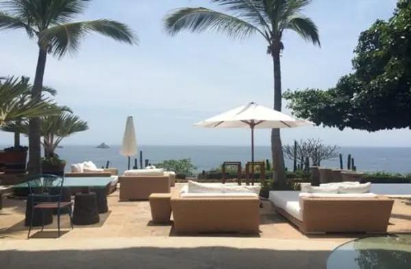 RESIDENCIA EN VENTA EN IXTAPA