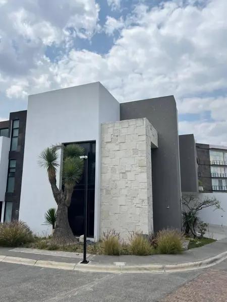 CASA EN RENTA EN LOMAS DE ANGELOPOLIS PUEBLA