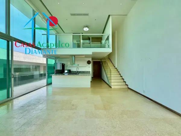 Departamento con 3 recámaras y terraza en forma de L con vista a las áreas comunes Departamento con 3 recámaras y terraza en forma de L con vista a las áreas comunes