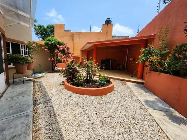 Casa independiente a la venta en Paraíso, Quintín Arauz – Espaciosa y moderna con 4 recámaras