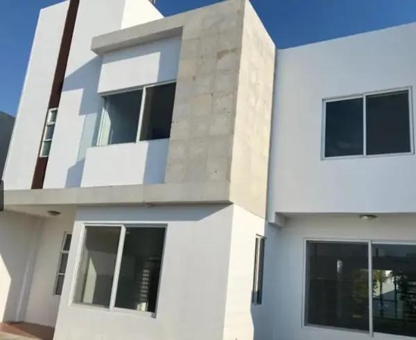 Casa en Venta en Foresta Dream Lagoons Metepec con 4 Recámaras Casa en Venta en Foresta Dream Lagoons Metepec con 4 Recámaras