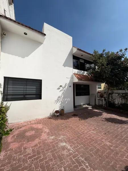 HERMOSA CASA EN VENTA BOULEVARES