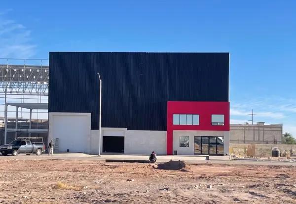 Bodega en Renta con Oficinas