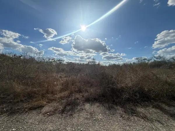 Terreno en venta a 600 metros de la avenida en zona country merida yucatan