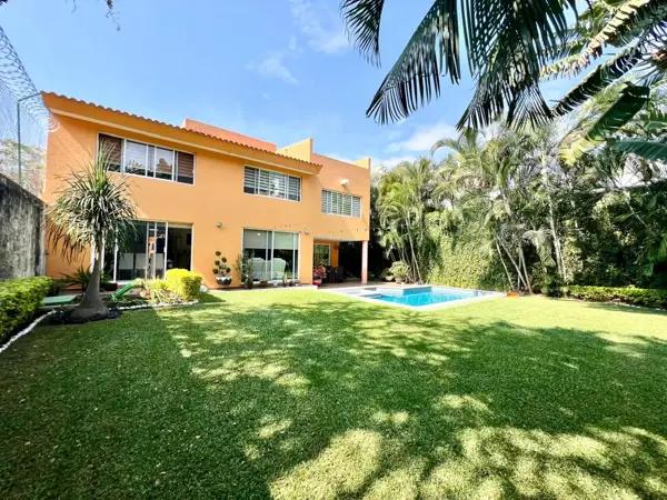 ¡Casa en venta! Col. Lomas de Cuernavaca. Dentro de privada de solo 4 casas ¡Casa en venta! Col. Lomas de Cuernavaca. Dentro de privada de solo 4 casas