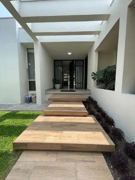 CASA EN RENTA EN LOMAS DEL VALLE