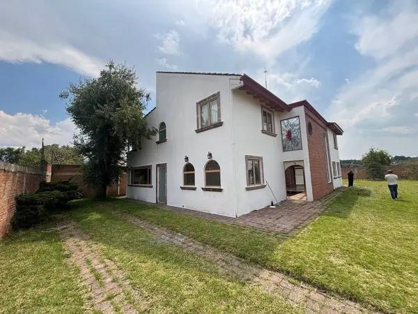 CASA EN VENTA EN TLACOTEPEC, TOLUCA, MÉXICO.