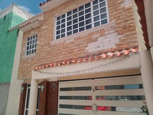 CASA EN VENTA, ZINACANTEPEC, SN. JUAN DE LAS HUERTAS, EDO. MEX. CASA EN VENTA, ZINACANTEPEC, SN. JUAN DE LAS HUERTAS, EDO. MEX.