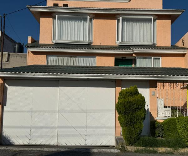 CASA EN VENTA, VALLE DON CAMILO, TOLUCA, MEX. CASA EN VENTA, VALLE DON CAMILO, TOLUCA, MEX.