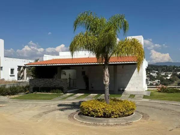 CASA NUEVA EN CONDOMINIO, VENTA, IXTAPAN DE LA SAL, MEX.