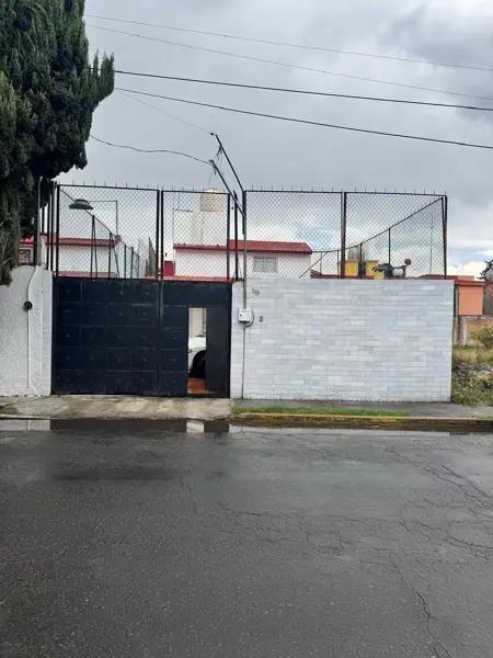 CASA EN VENTA, SAN LORENZO T., TOLUCA, MÉXICO CASA EN VENTA, SAN LORENZO T., TOLUCA, MÉXICO