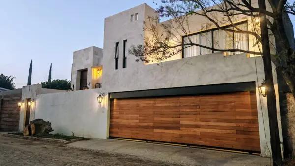 RESIDENCIA EN VENTA EN BRISAS DEL CAMPO | DOBLE ALTURA, RECÁMARA EN PLANTA BAJA Y 600 M² DE TERRENO