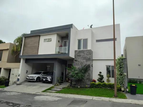 Casa en Venta en Soria Residencial – El Uro, Monterrey