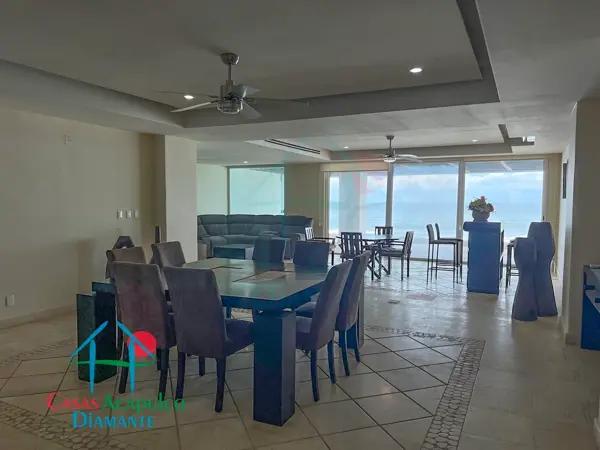 Depa de playa con 4 recámaras, terraza con jacuzzi y vista al mar
