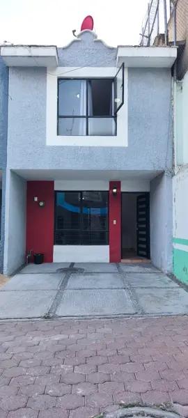 Casa en Venta en Parques Colón, Tlaquepaque!