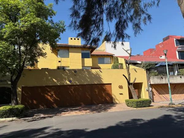 MAGNIFICA RESIDENCIA EN FUENTES DEL PEDREGAL