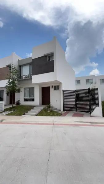CASA EN VENTA ARGU 4 ZAKIA QUERETARO