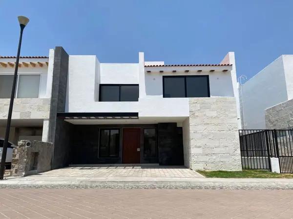 Casa de arquitecto en venta en la vista residencial Qieretaro Casa de arquitecto en venta en la vista residencial Qieretaro