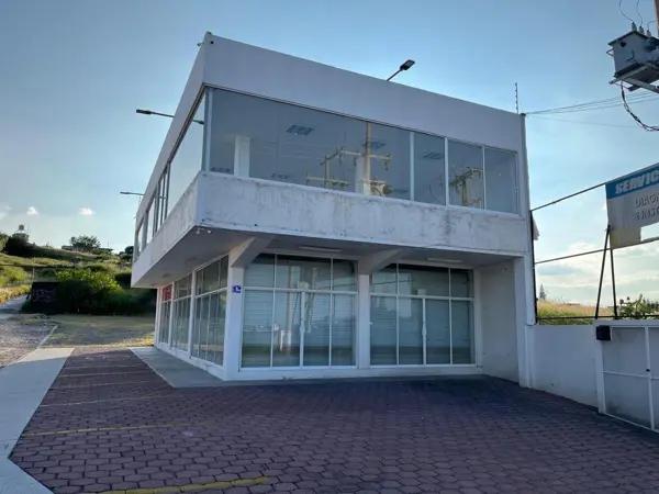 PLAZA COMERCIAL EN VENTA EN CORREGIDORA QUERETARO