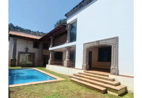 CASA EN VENTA EN PRADOS DEL CAMPESTRE, MORELIA