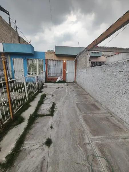 Casa en Venta en Fraccionamiento Los Héroes Tecámac II, México