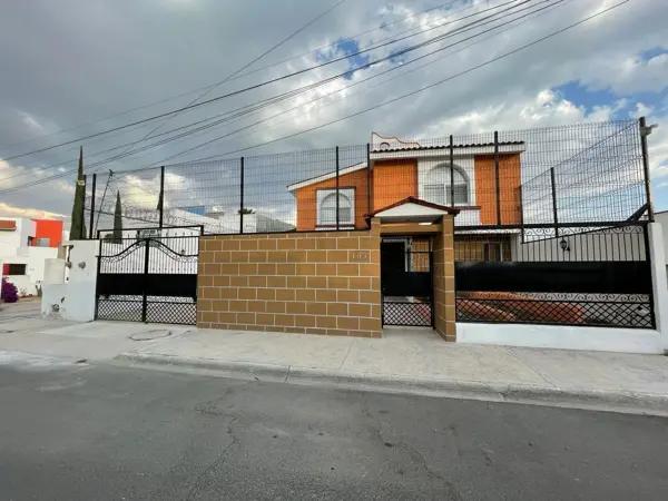 CASA EN VENTA UBICADA EN PRIVADA JURIQUILLA CASA EN VENTA UBICADA EN PRIVADA JURIQUILLA