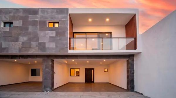 VENDO CASA A MINUTOS DE PLAZA COMERCIALES Y DEL MAR VENDO CASA A MINUTOS DE PLAZA COMERCIALES Y DEL MAR