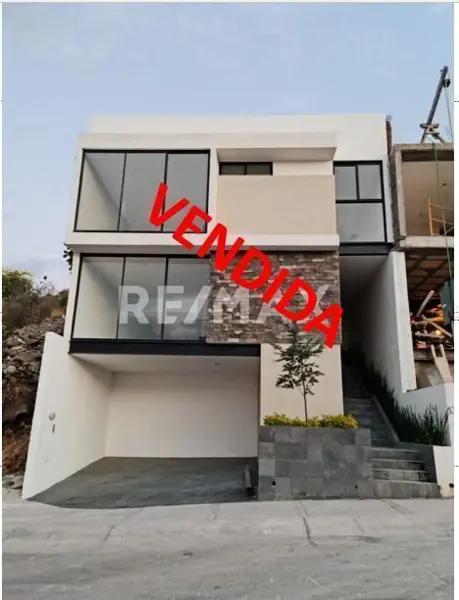 CASA EN VENTA CEIBA ZIBATA QUERETARO RCV221214-AE