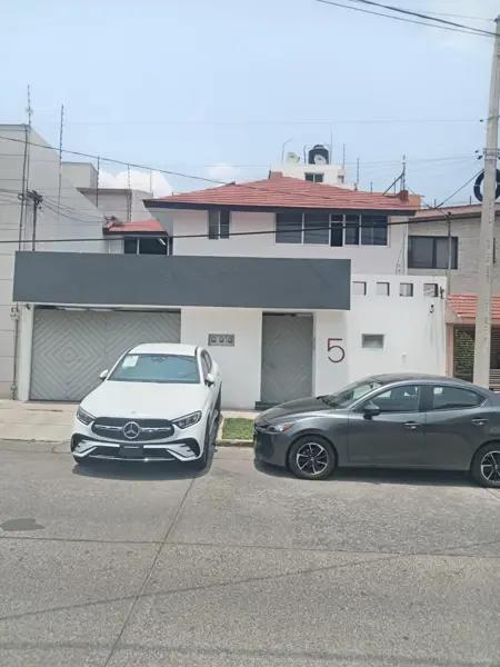 Casa en venta en Ciudad Satelite, Naucalpan de Juárez, México Casa en venta en Ciudad Satelite, Naucalpan de Juárez, México