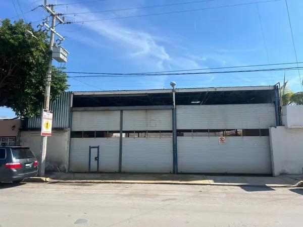 Bodega en venta en Col Magdalenas sobre calle ancha y transitada