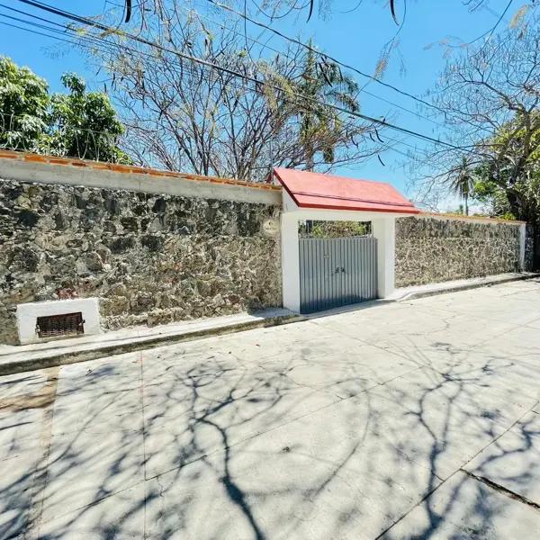 CASA SOLA UNA PLANTA, ESCRITURADA, CHICONCUAC, CENTRO