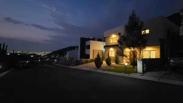 CASA EN VENTA EN CUMBRES DEL CIMATARIO, QUERÉTARO
