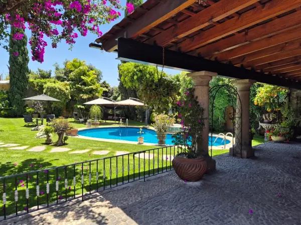 Venta casa con amplio jardín y alberca en Fraccionamiento San José Acitpan, Tonanzintla, Cholula Venta casa con amplio jardín y alberca en Fraccionamiento San José Acitpan, Tonanzintla, Cholula