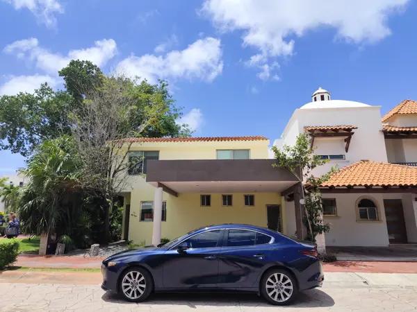 Hermosa casa en renta residencial cumbres