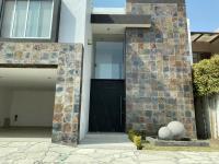 CASA EN VENTA CON JARDIN Y RECÁMARA EN PLANTA BAJA CASA EN VENTA CON JARDIN Y RECÁMARA EN PLANTA BAJA
