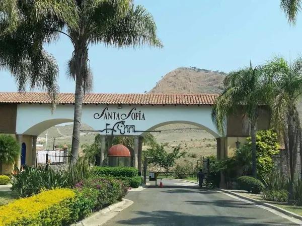 Excelente terreno en venta en Santa Sofía Country Club