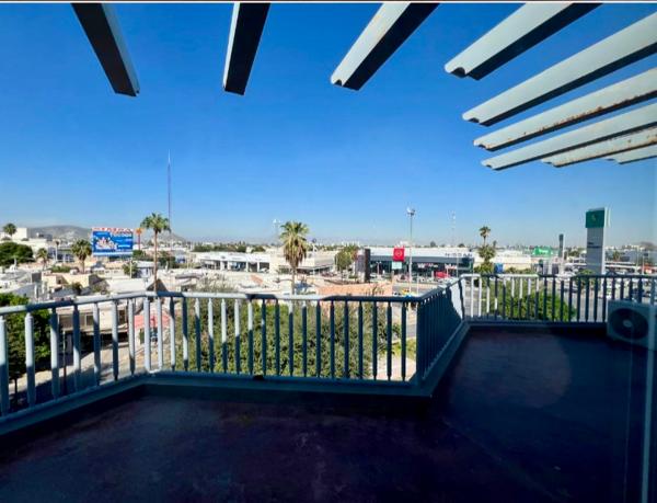 --Edificio en renta con ubicación privilegiada en el Centro de Torreón--