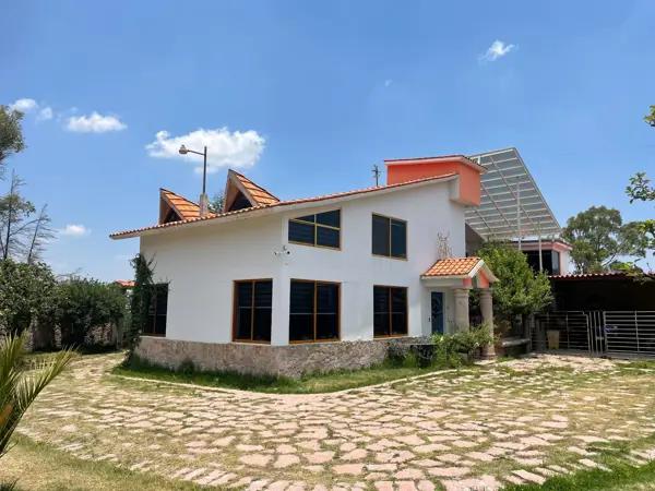 Casa en Venta en Jilotepec, El Rosal - Amplio Terreno y Comodidades