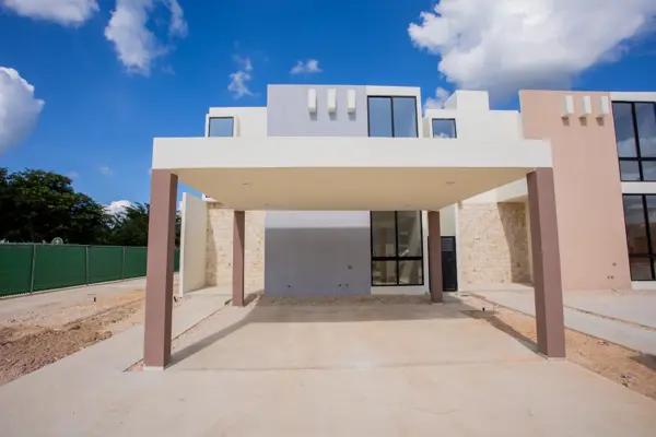 CASA EN VENTA EN PRIVADA EN CONKAL CON ALBERCA MOD CAREY CASA EN VENTA EN PRIVADA EN CONKAL CON ALBERCA MOD CAREY