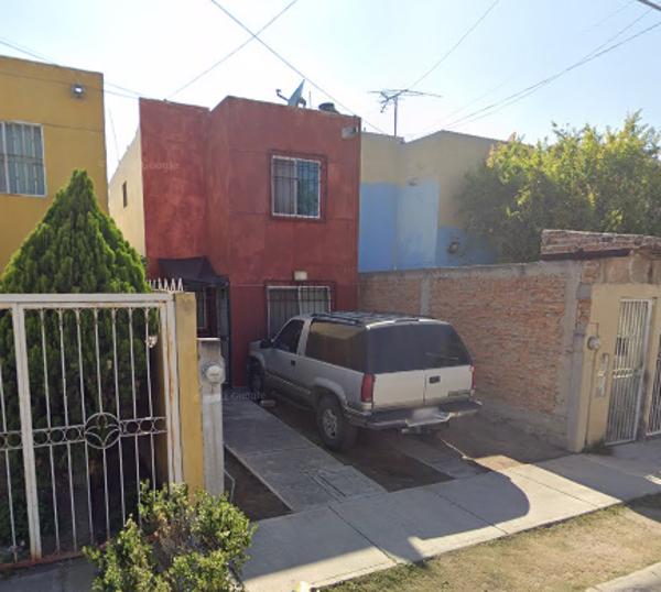 CASA DE OPORTUNIDAD A PRECIO DE REMATE, EN ZONA SANTA FE, TLAJOMULCO DE ZUÑIGA, JALISCO. CASA DE OPORTUNIDAD A PRECIO DE REMATE, EN ZONA SANTA FE, TLAJOMULCO DE ZUÑIGA, JALISCO.